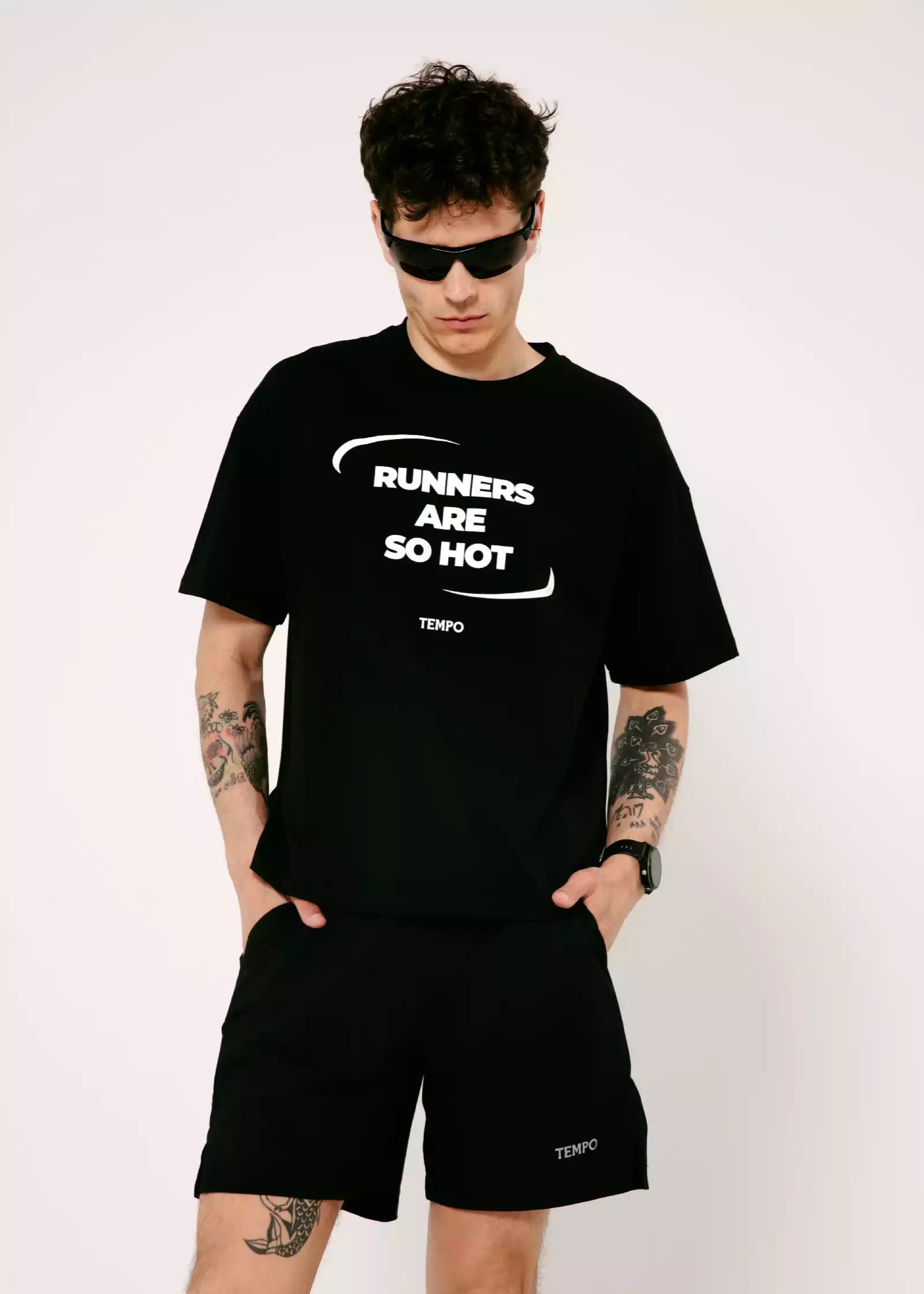 OVERSIZE TEE - RUNNERS ARE SO HOT