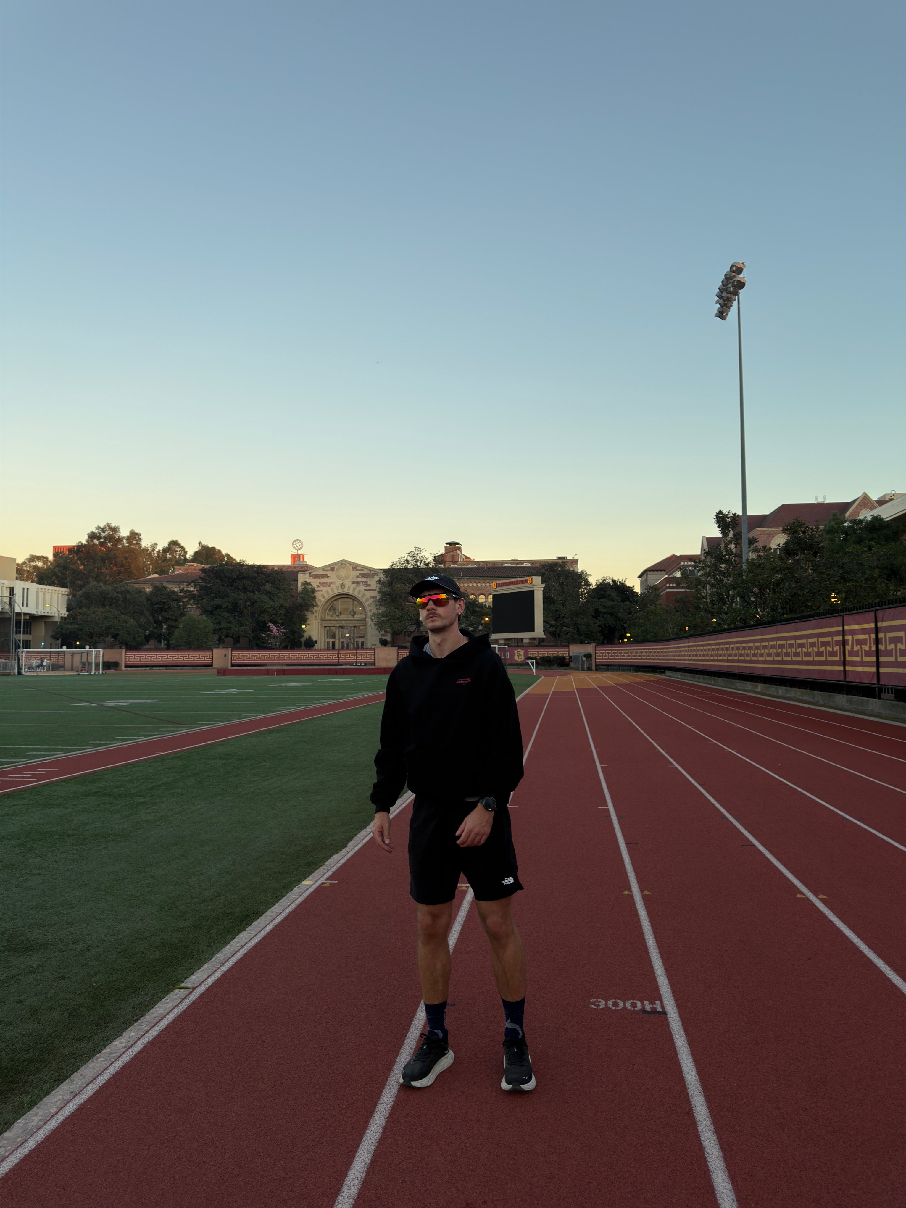 BLACK HOODIE RUNNING DEPARTMENT