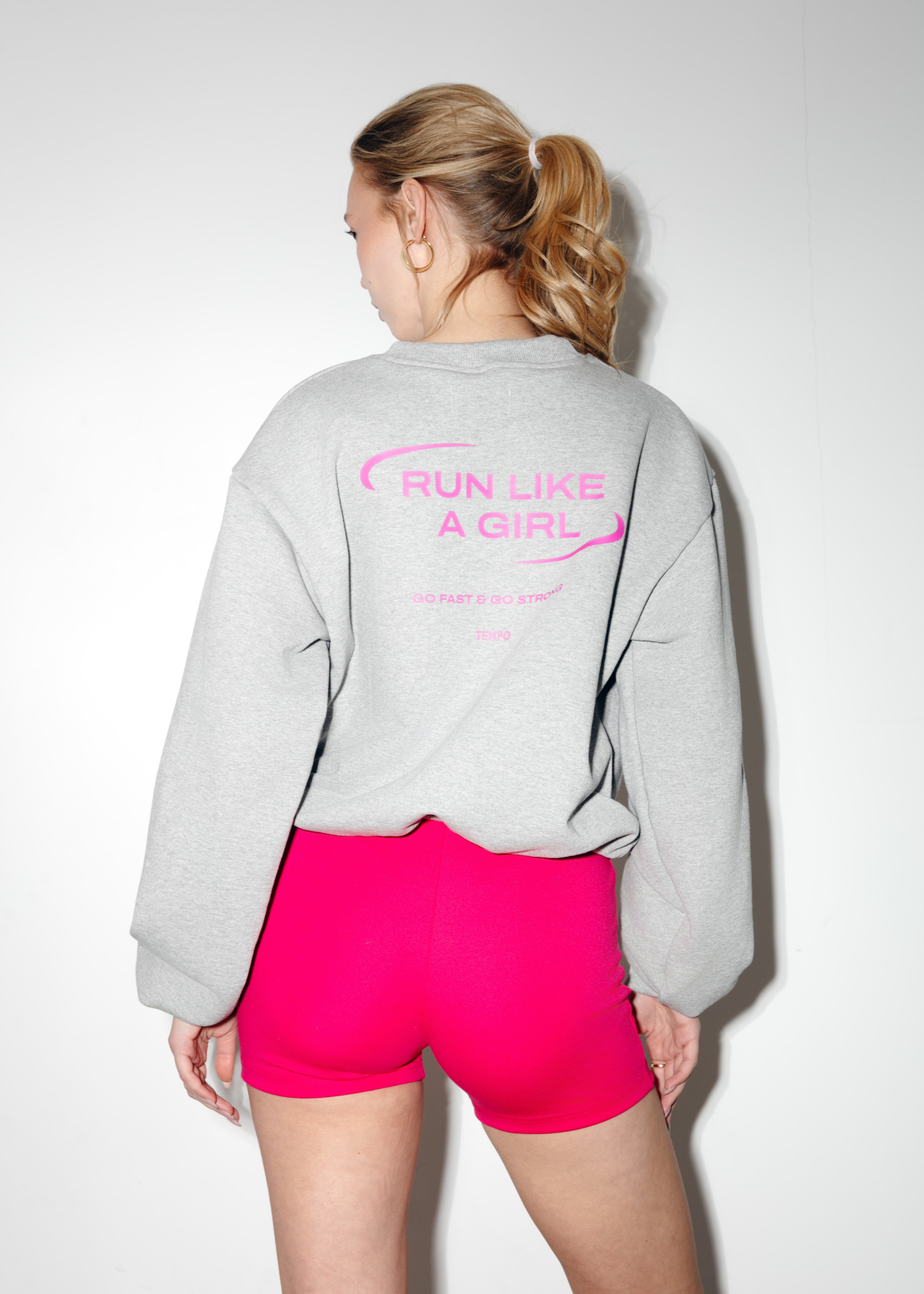 CREWNECK RUN LIKE A GIRL