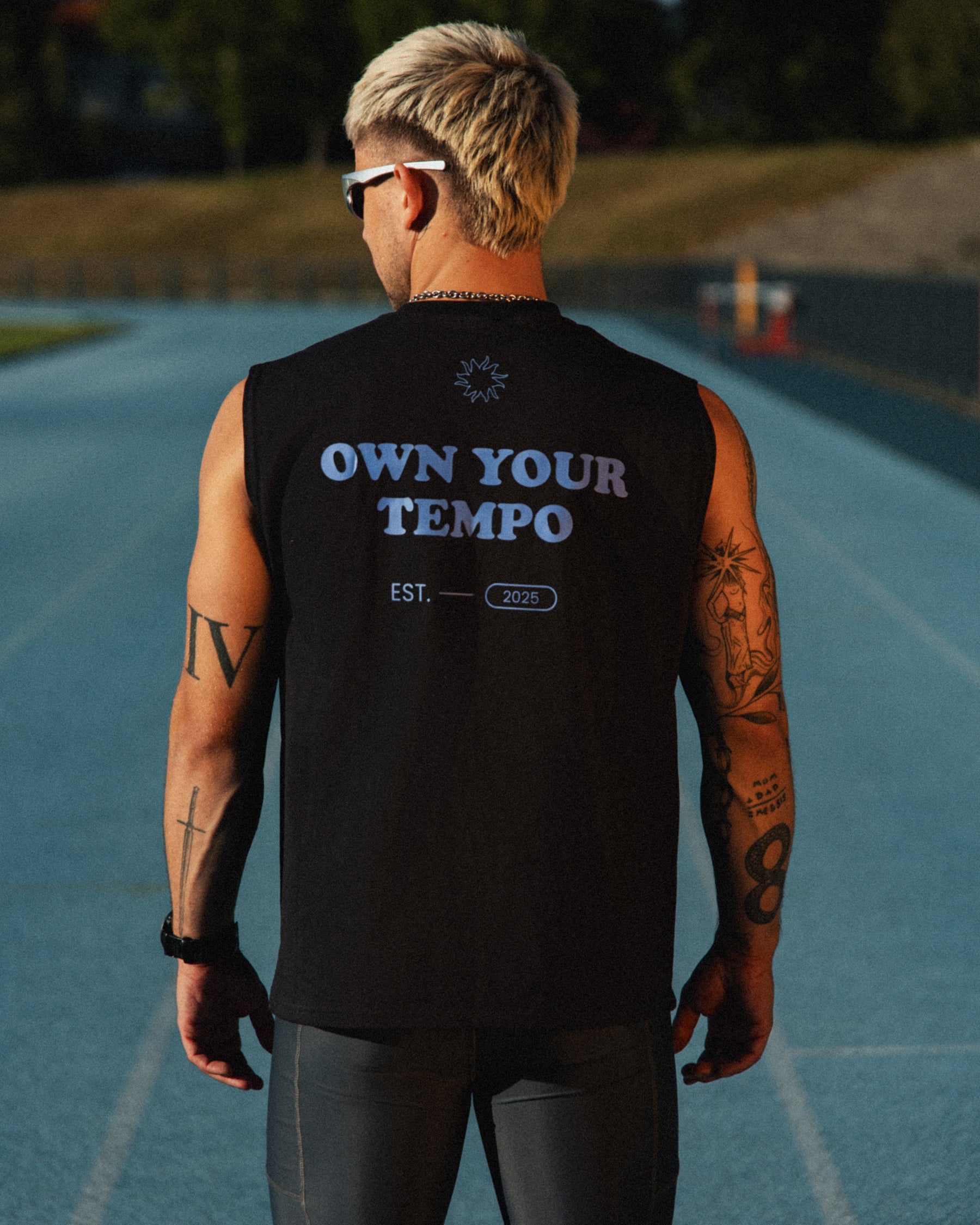 OVERSIZE TANK OWN YOUR TEMPO