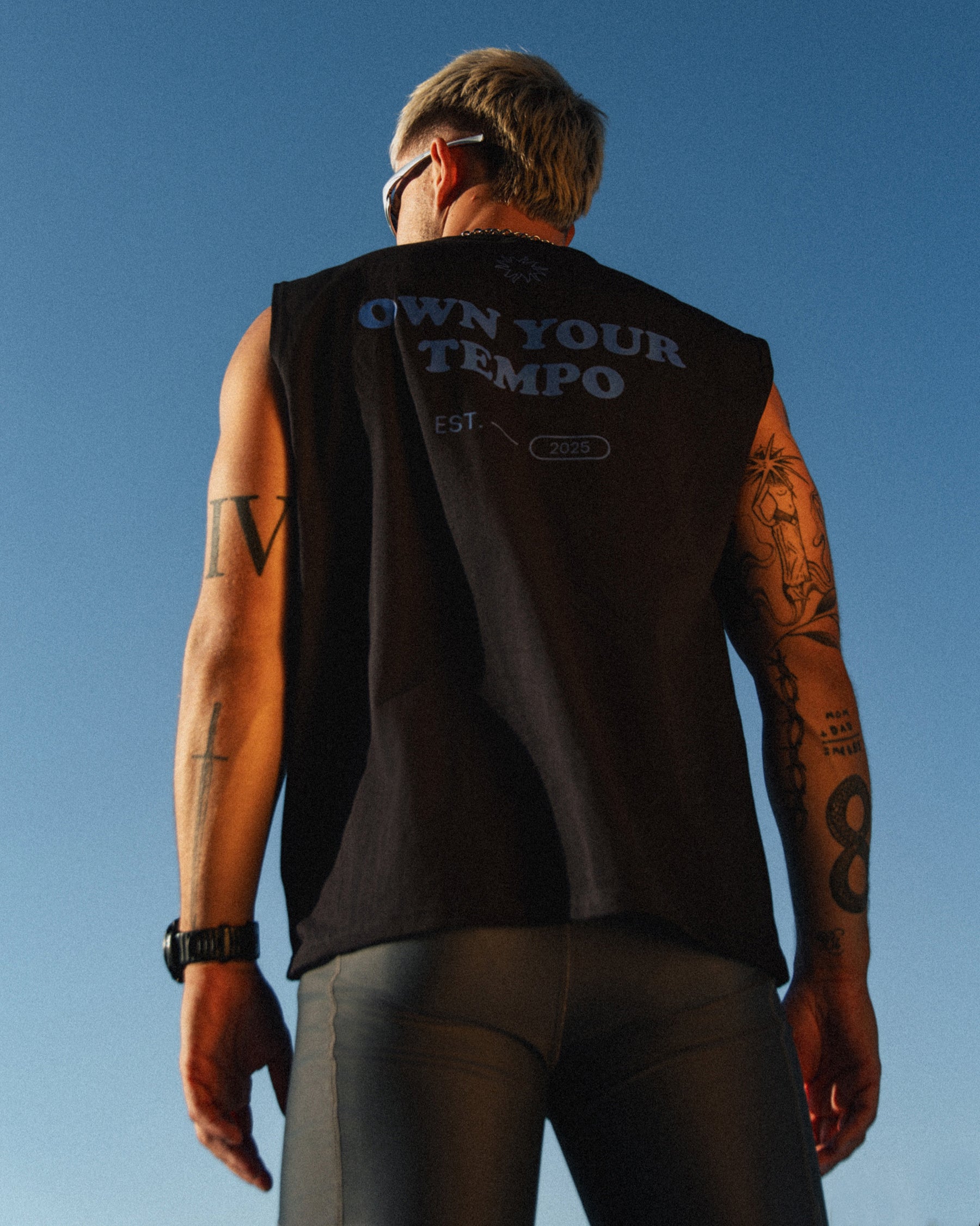 OVERSIZE TANK OWN YOUR TEMPO