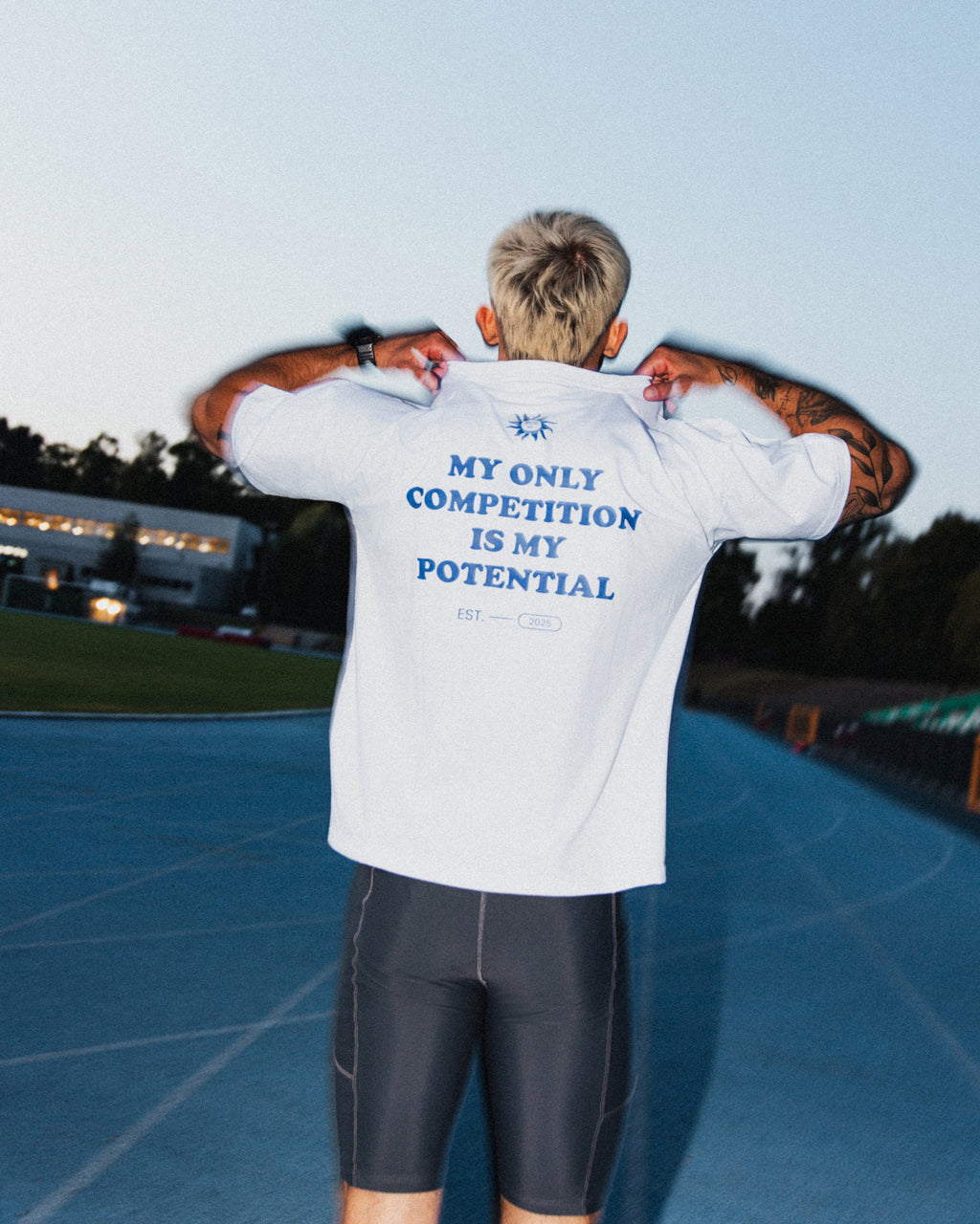 OVERSIZE TEE COMPETITION